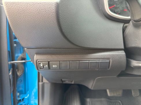 Used 2019 Toyota Corolla SE FWD image 14