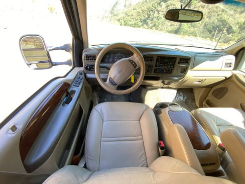 Used 2000 Ford Excursion Limited image 19
