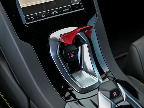 Used 2021 Lamborghini Huracan EVO RWD image 37