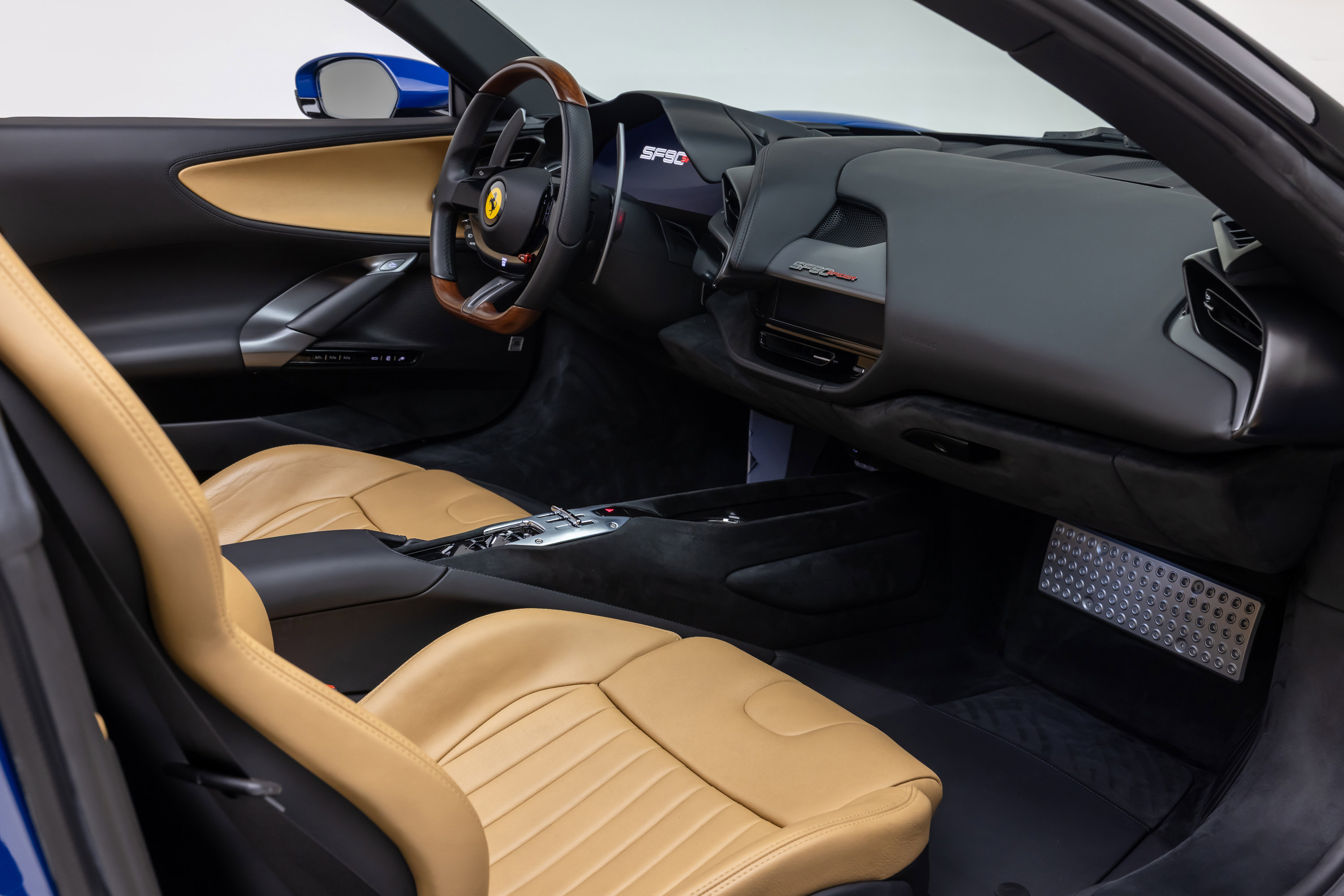 Certified 2022 Ferrari SF90 Spider AWD/4WD image 38