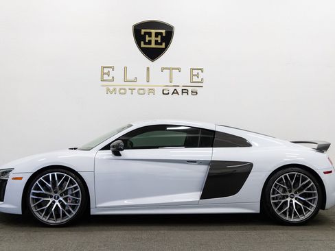 Used 2017 Audi R8 V10 plus AWD/4WD image 2