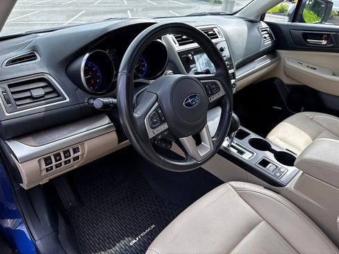 Used 2017 Subaru Outback 3.6R Limited AWD/4WD image 11