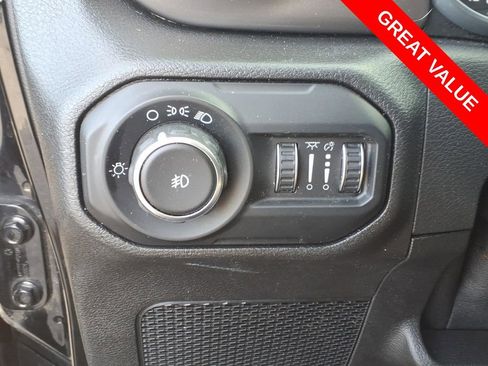 Used 2018 Jeep Wrangler Sport image 15