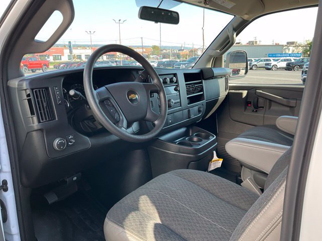 Used 2025 Chevrolet Express 2500 w/ Driver Convenience Package RWD image 3