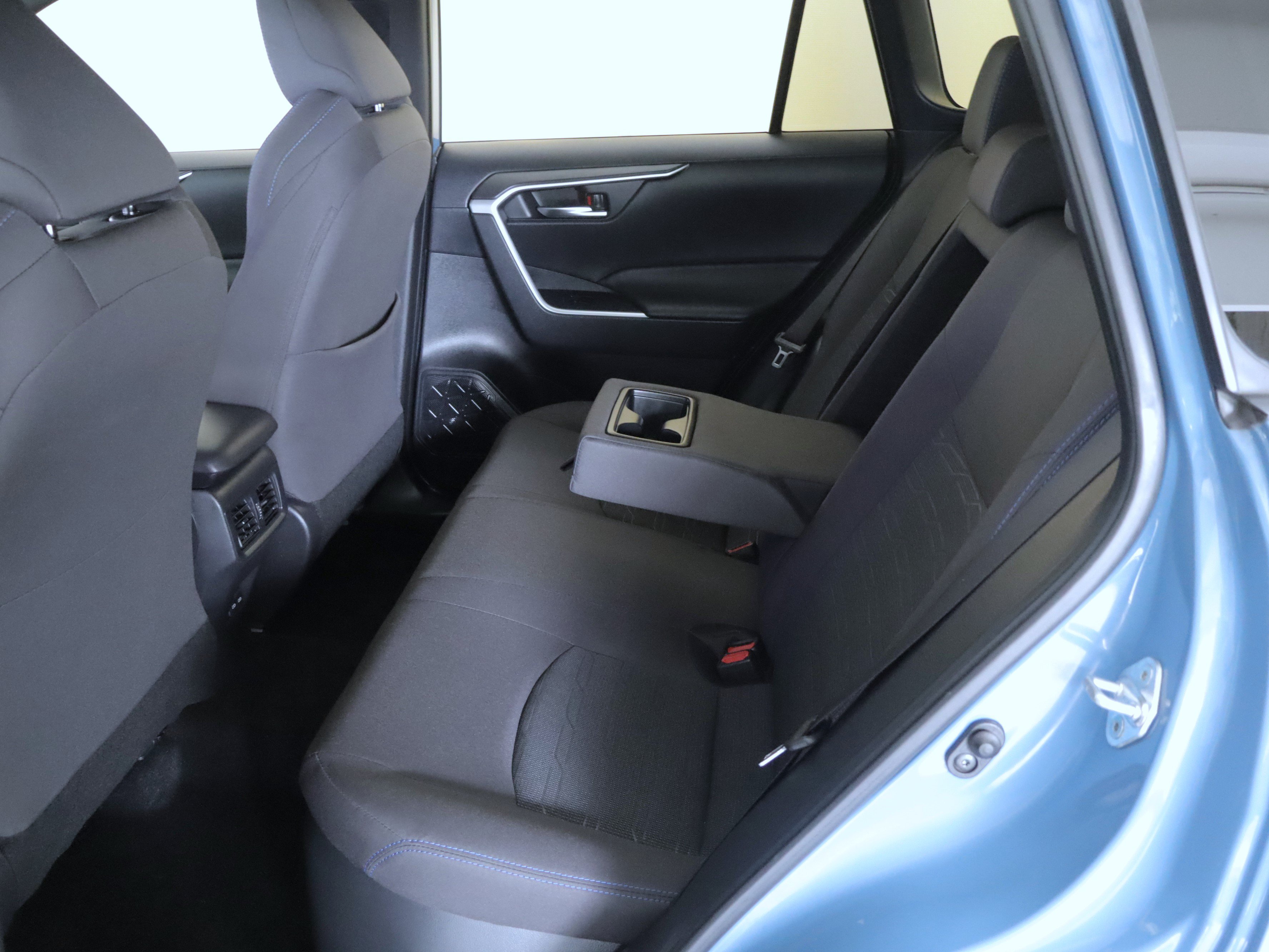 Used 2023 Toyota RAV4 SE AWD/4WD image 8