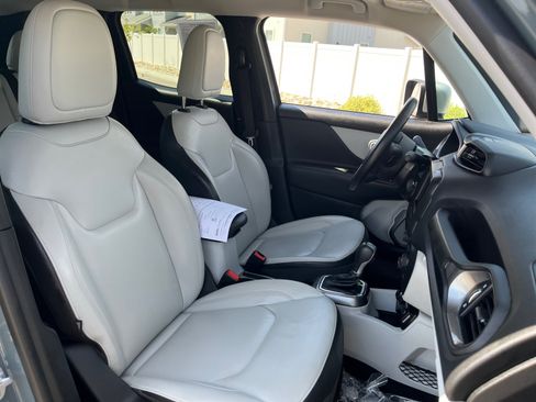 Used 2018 Jeep Renegade Limited AWD/4WD image 19