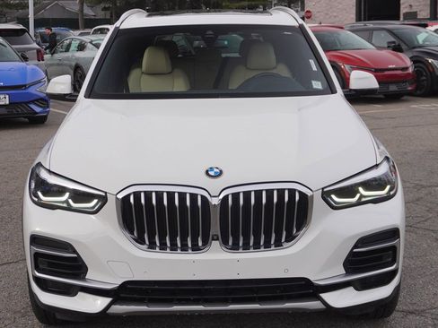 Used 2022 BMW X5 xDrive40i w/ Parking Assistance Package image 12
