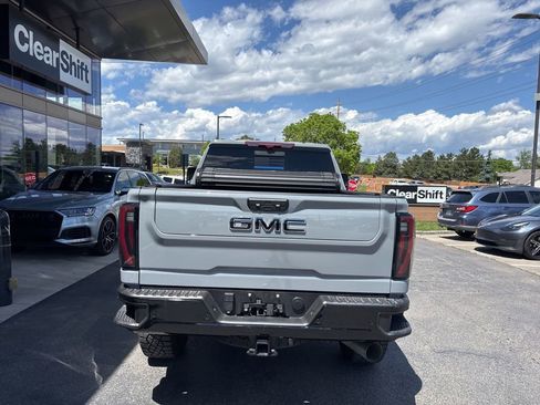 Used 2024 GMC Sierra 2500 AT4X AWD/4WD image 5