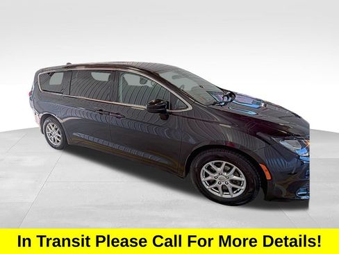 Used 2024 Chrysler Voyager LX FWD image 1