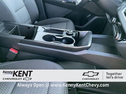 Used 2026 Chevrolet Equinox LT image 14