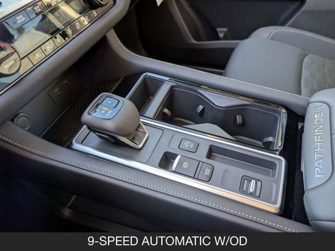 New 2025 Nissan Pathfinder SV image 16