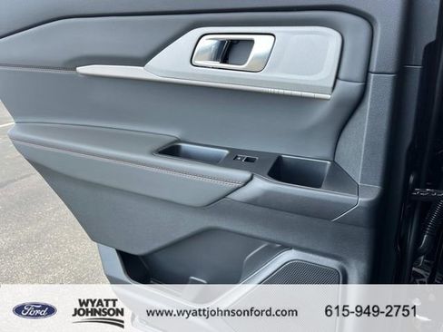 New 2026 Ford Explorer Active image 19