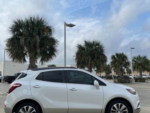 Used 2019 Buick Encore Preferred image 4