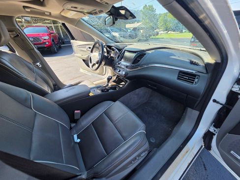 Used 2015 Chevrolet Impala LTZ FWD image 9
