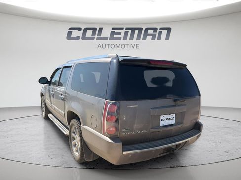 Used 2011 GMC Yukon XL Denali AWD/4WD image 2