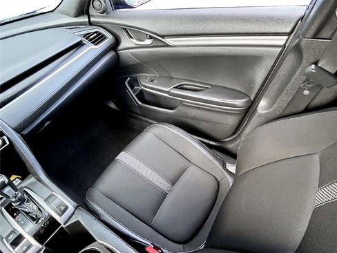 Used 2019 Honda Civic Sport image 9