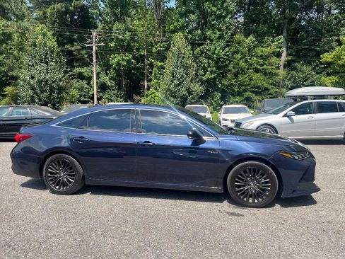 Used 2019 Toyota Avalon XSE w/ Four Season Floor Mat Package FWD image 14