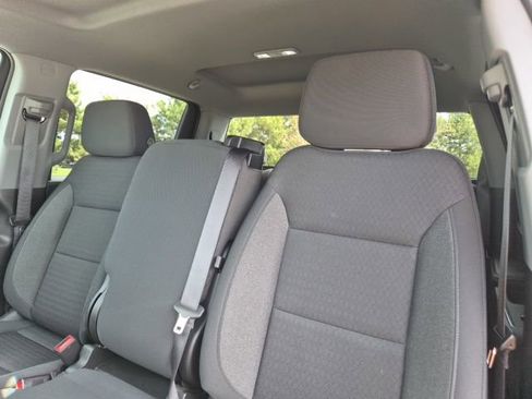 Used 2022 Chevrolet Silverado 1500 LT w/ Z71 Off-Road Package AWD/4WD image 15