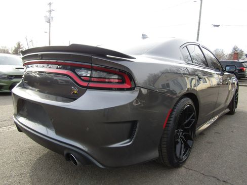Used 2019 Dodge Charger Scat Pack w/ Technology Group image 7