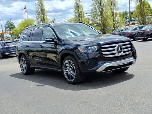 Certified 2025 Mercedes-Benz GLS 450 4MATIC image 8