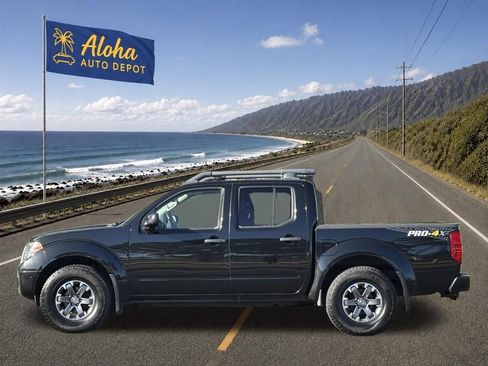 Used 2020 Nissan Frontier PRO-4X AWD/4WD image 2