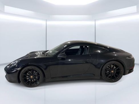 Used 2023 Porsche 911 Carrera RWD image 2