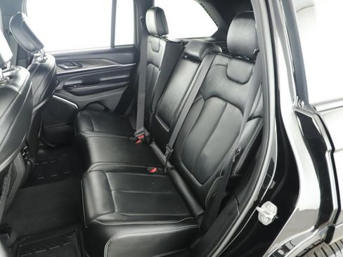 Used 2022 Jeep Grand Cherokee Overland image 22