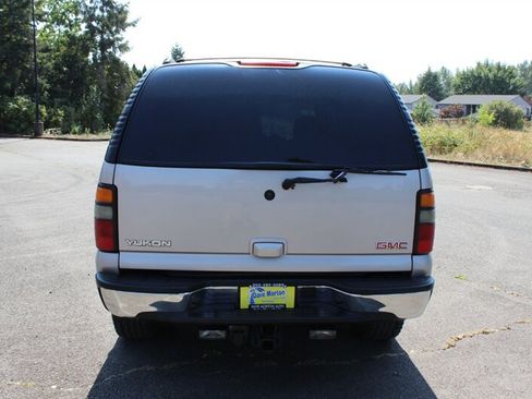 Used 2004 GMC Yukon SLT w/ 1SD Preferred Equipment Group AWD/4WD image 8