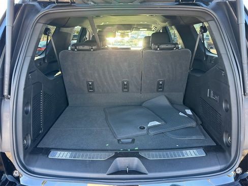 Used 2025 GMC Yukon XL Denali image 17