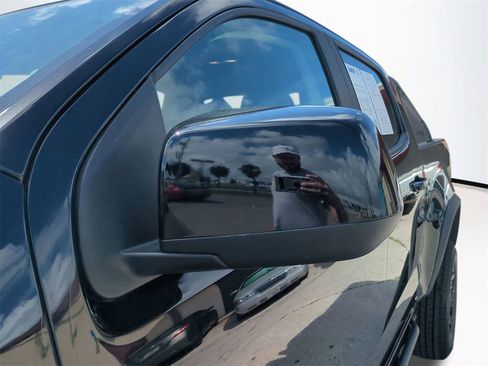 Used 2019 Chevrolet Colorado ZR2 w/ ZR2 Midnight Special Edition image 12