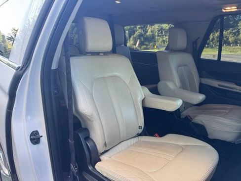 Used 2019 Ford Expedition Max Platinum AWD/4WD image 27