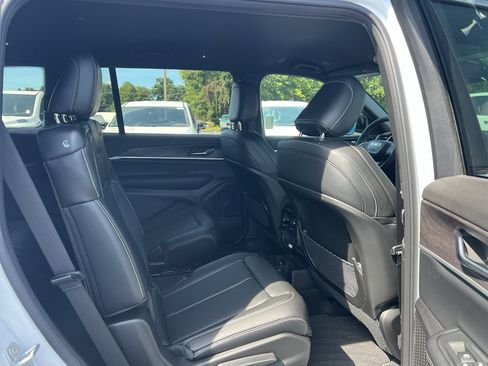 New 2025 Jeep Grand Cherokee L Limited w/ Trailer Tow Package image 23