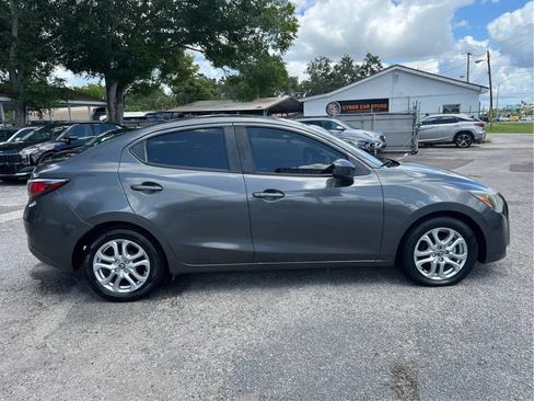 Used 2018 Toyota Yaris iA FWD image 4