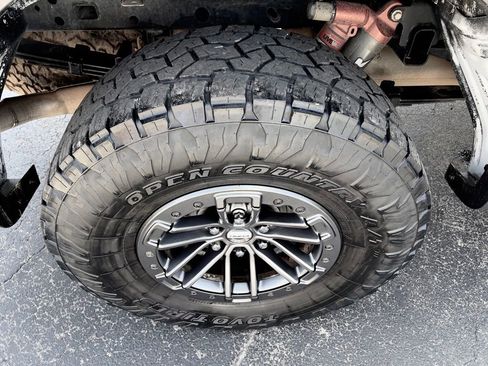 Used 2019 Ford F150 Raptor w/ Equipment Group 802A Luxury AWD/4WD image 13