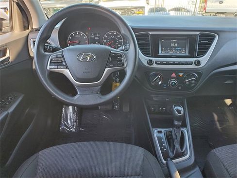 Used 2020 Hyundai Accent SE image 4