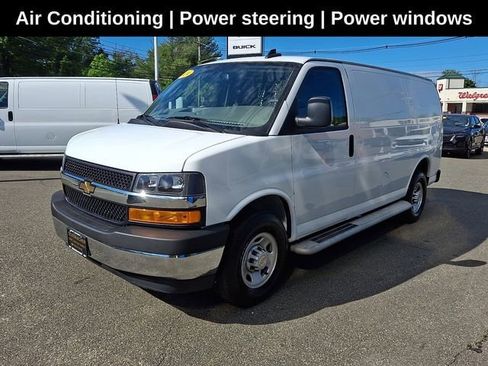 Used 2024 Chevrolet Express 2500 w/ Driver Convenience Package RWD image 3