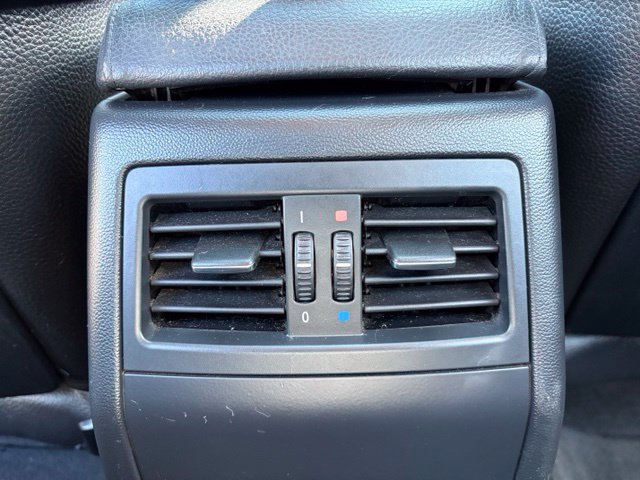 Used 2011 BMW 328i xDrive Sedan AWD/4WD image 13