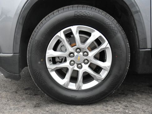 Used 2019 Chevrolet Traverse LT w/ LPO, Floor Liner Package image 12