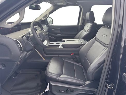 New 2025 Ford Expedition Max Platinum w/ Driver's Package image 9