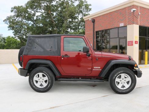 Used 2010 Jeep Wrangler Rubicon w/ PWR Convenience Group AWD/4WD image 60