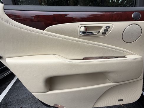 Used 2010 Lexus LS 460 L AWD/4WD image 29