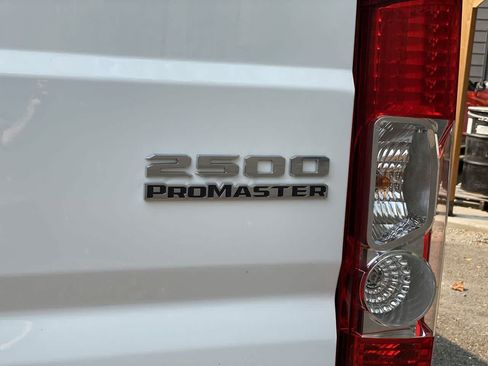 Used 2026 RAM ProMaster 2500 w/ Convenience Group FWD image 11