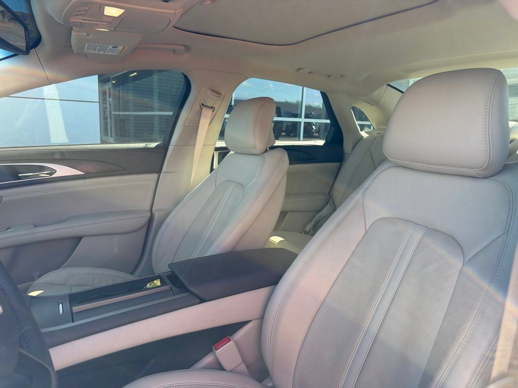 Used 2018 Lincoln MKZ Reserve w/ Magnetic Appearance Package FWD image 10