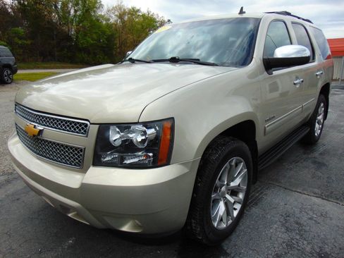 Used 2014 Chevrolet Tahoe LT w/ All-Star Edition AWD/4WD image 4