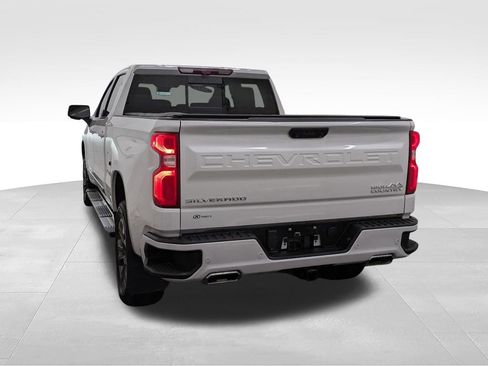 Used 2022 Chevrolet Silverado 1500 High Country w/ Technology Package AWD/4WD image 36