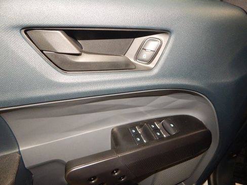 New 2025 Ford Maverick XL w/ Equipment Group 102A image 15