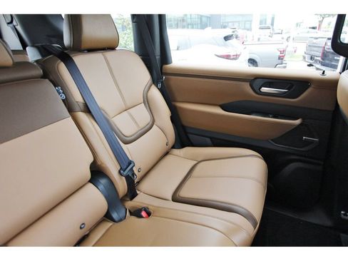 New 2026 Nissan Armada SL RWD image 10