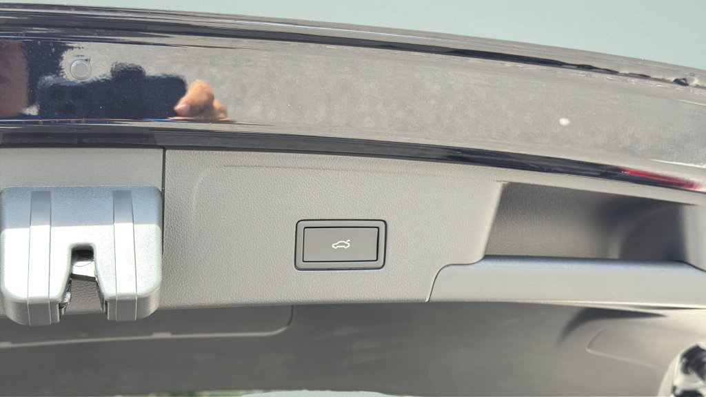New 2026 Volkswagen Atlas Cross Sport SE FWD image 26
