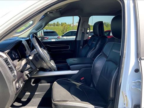 Used 2023 RAM 3500 Laramie AWD/4WD image 9
