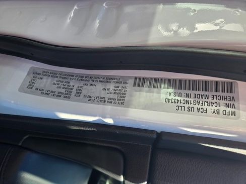 Used 2022 Jeep Grand Cherokee Laredo X image 13